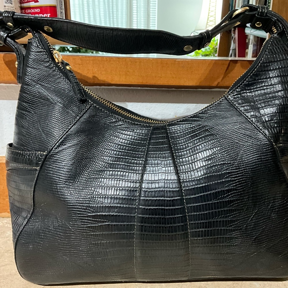 Timeless elegance Brahmin shoulder purse